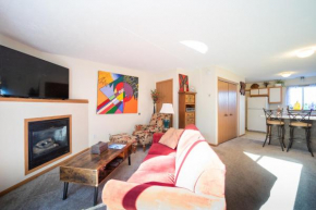 Artsy 2 bedroom condo w/ indoor fireplace